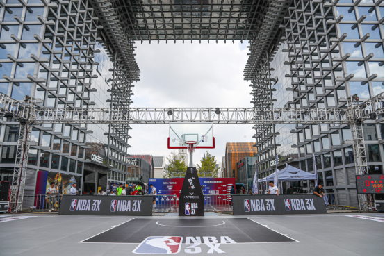 并参与一些